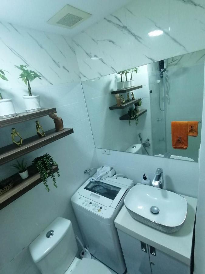Cozy Studio Unit At Sun Residences Quezon City Exteriör bild