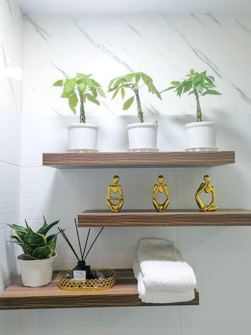 Cozy Studio Unit At Sun Residences Quezon City Exteriör bild