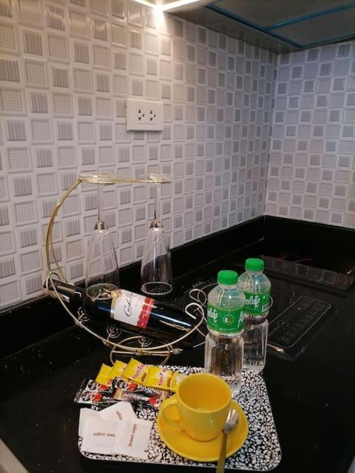 Cozy Studio Unit At Sun Residences Quezon City Exteriör bild